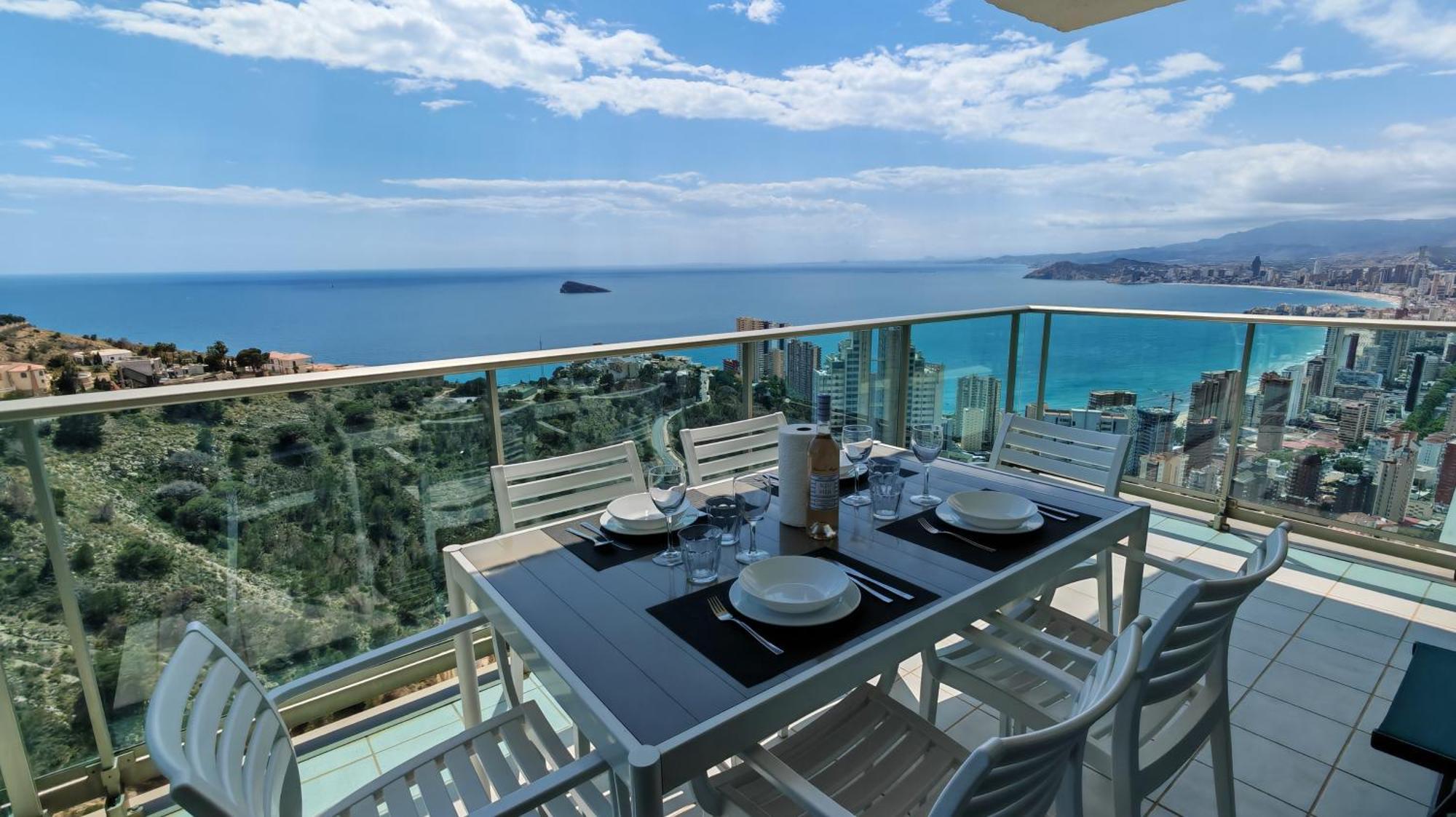 Benidorm High Rise Apartments - Sea Views - Torre Lugano ภายนอก รูปภาพ