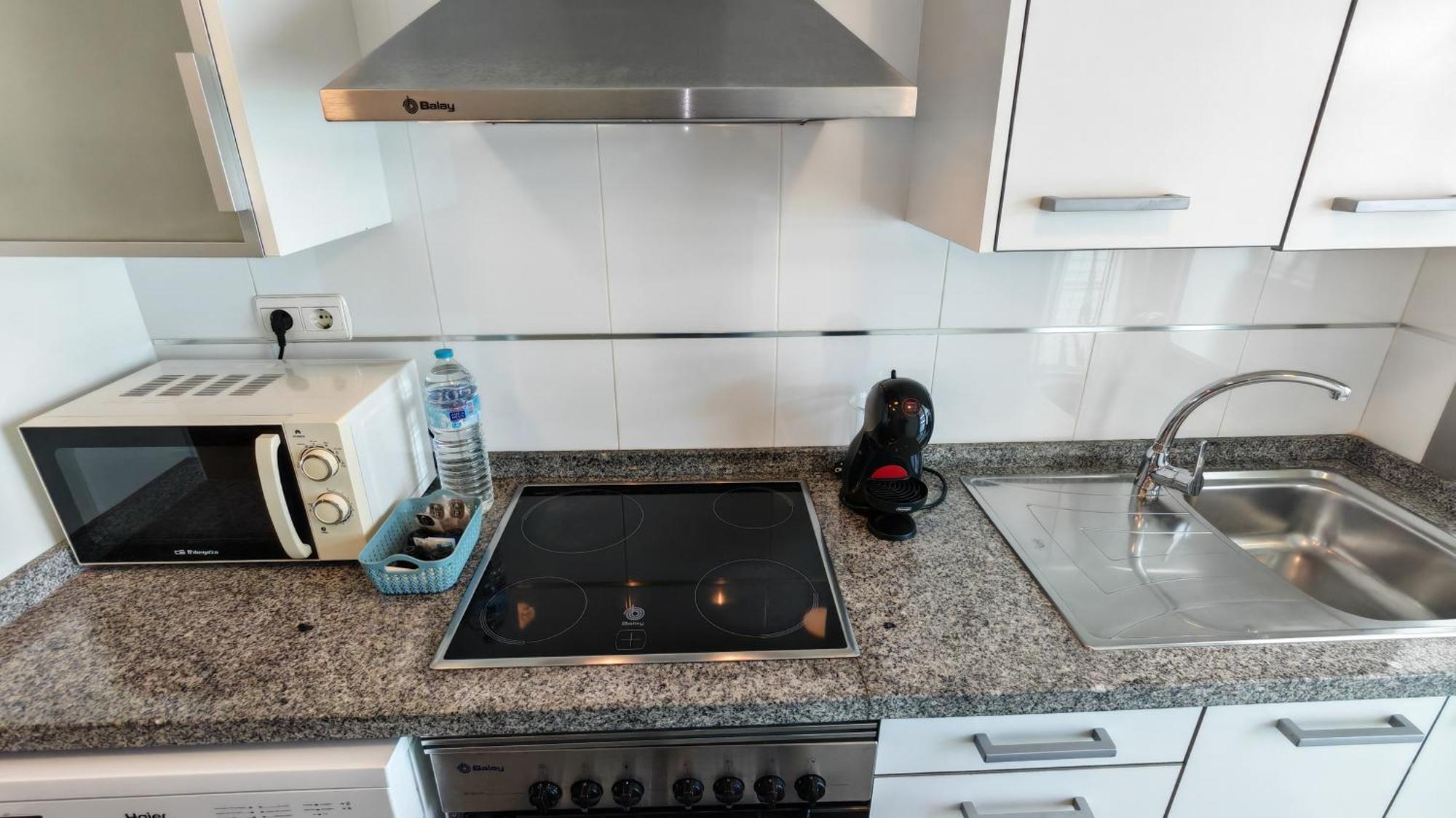 Benidorm High Rise Apartments - Sea Views - Torre Lugano ภายนอก รูปภาพ