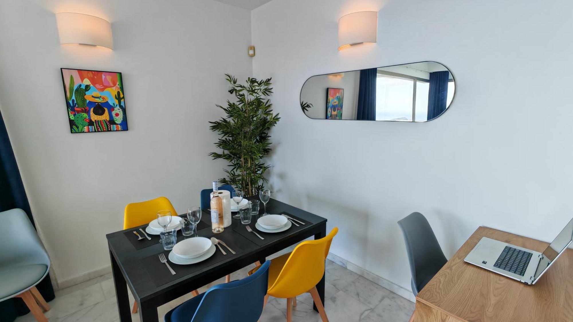 Benidorm High Rise Apartments - Sea Views - Torre Lugano ภายนอก รูปภาพ