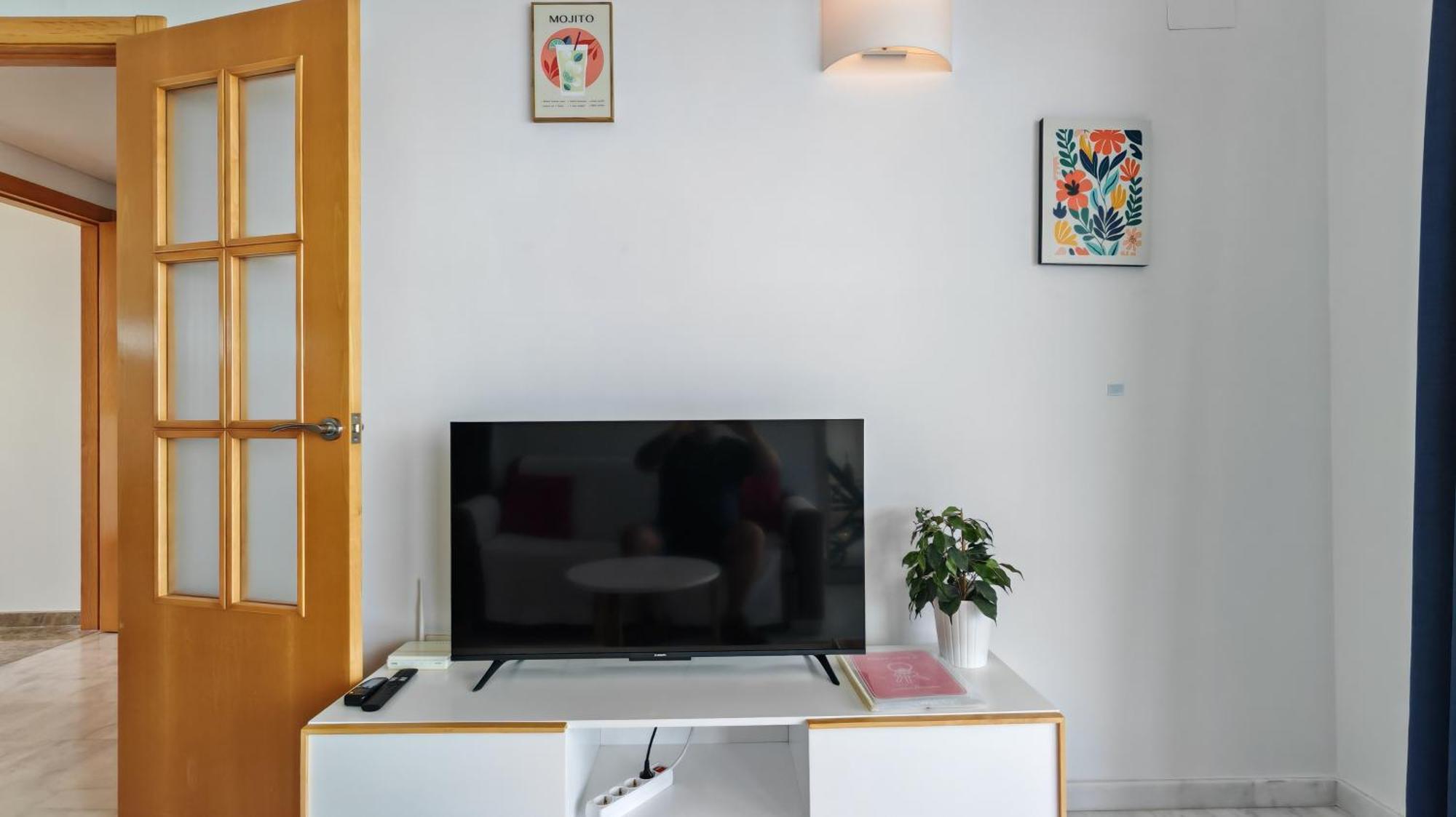 Benidorm High Rise Apartments - Sea Views - Torre Lugano ภายนอก รูปภาพ